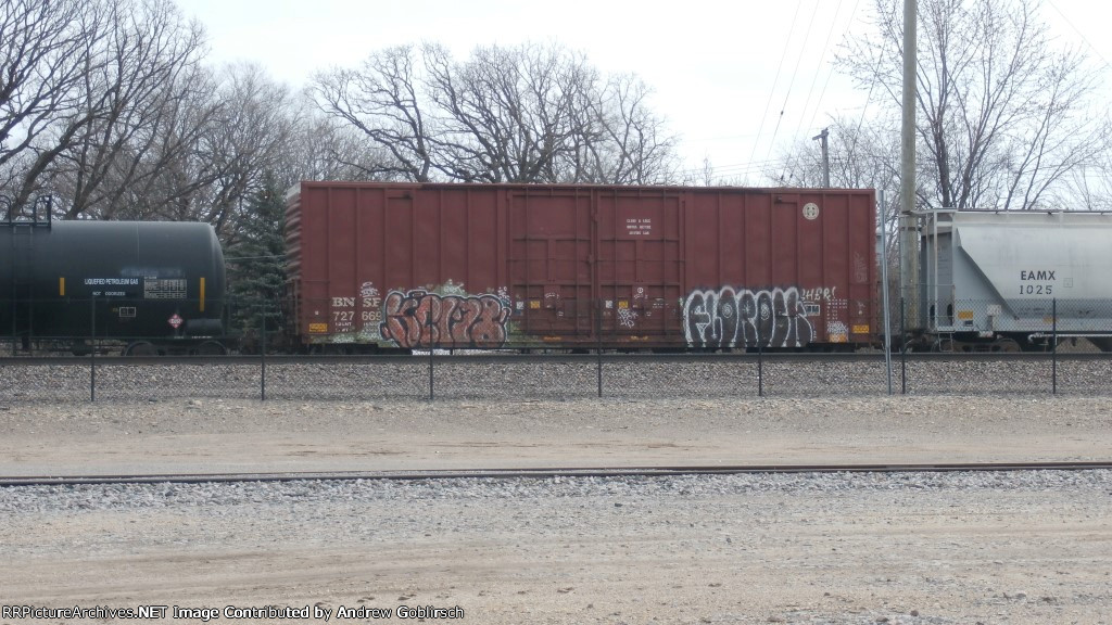 BNSF 727669 pass station